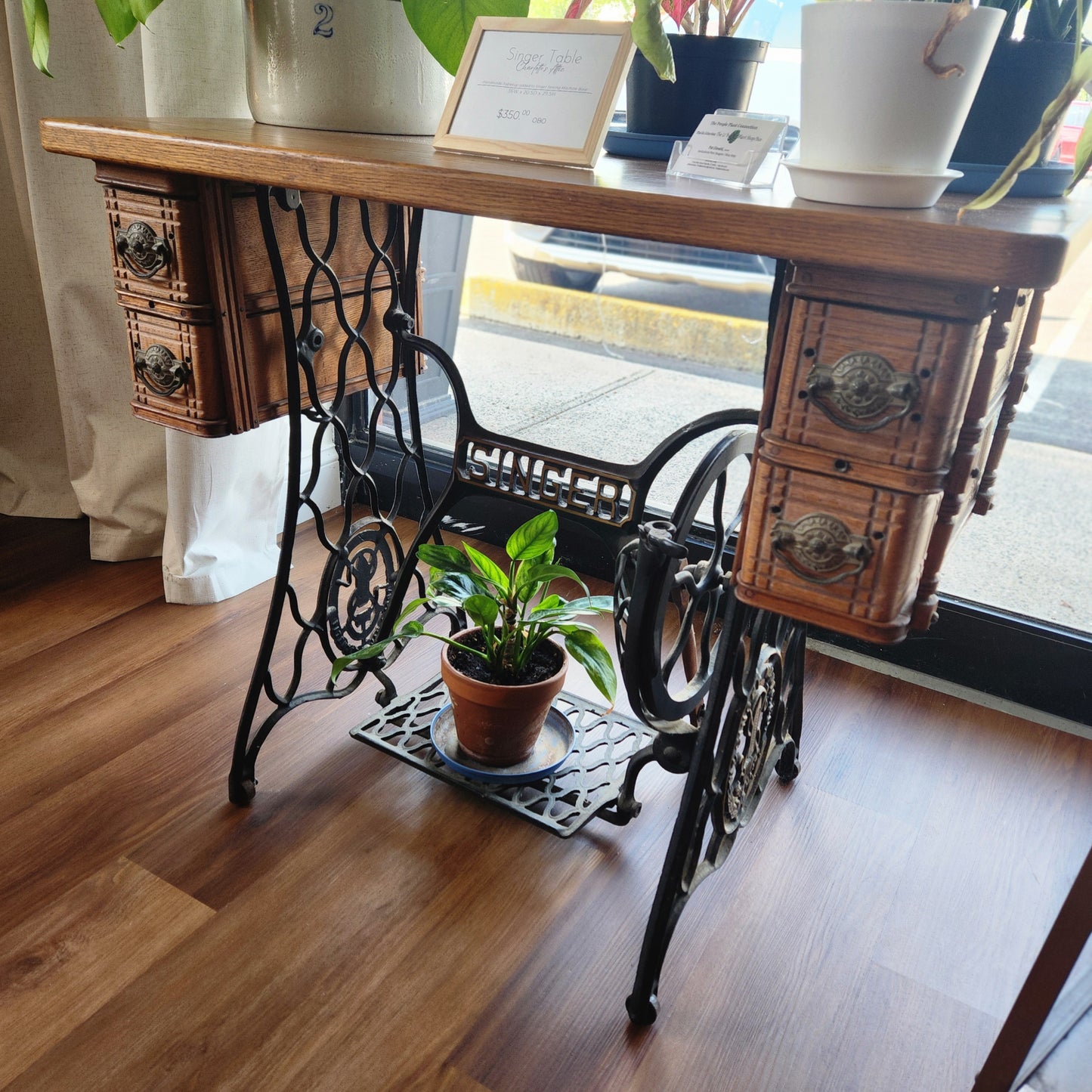 Singer Table