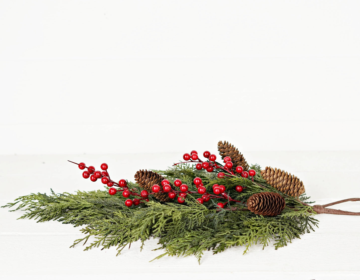 Superior Real Touch Mix Cedar Swag