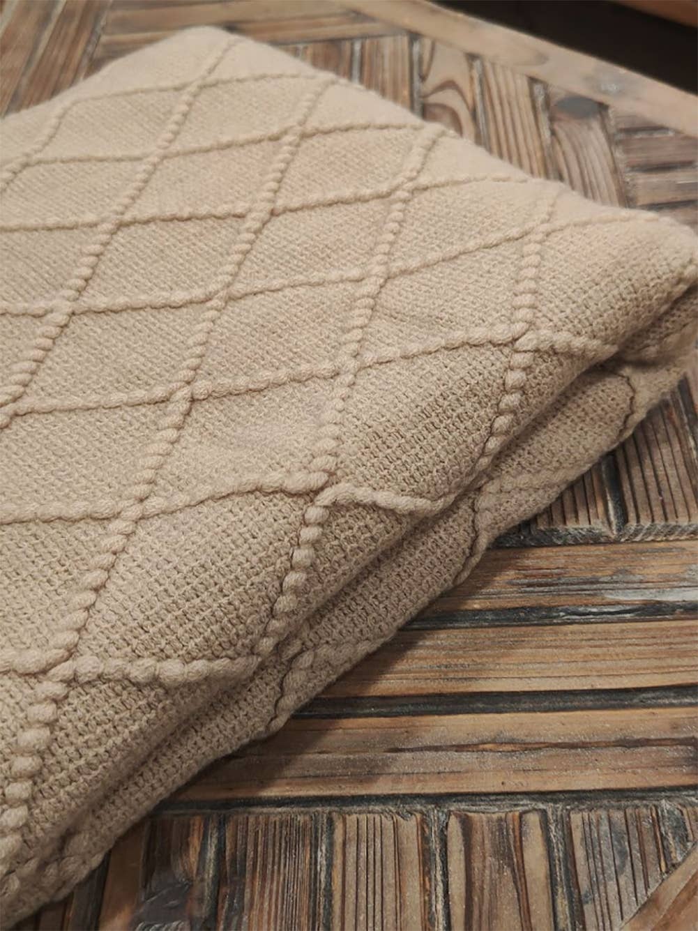 Knit Diamond Throw Blanket