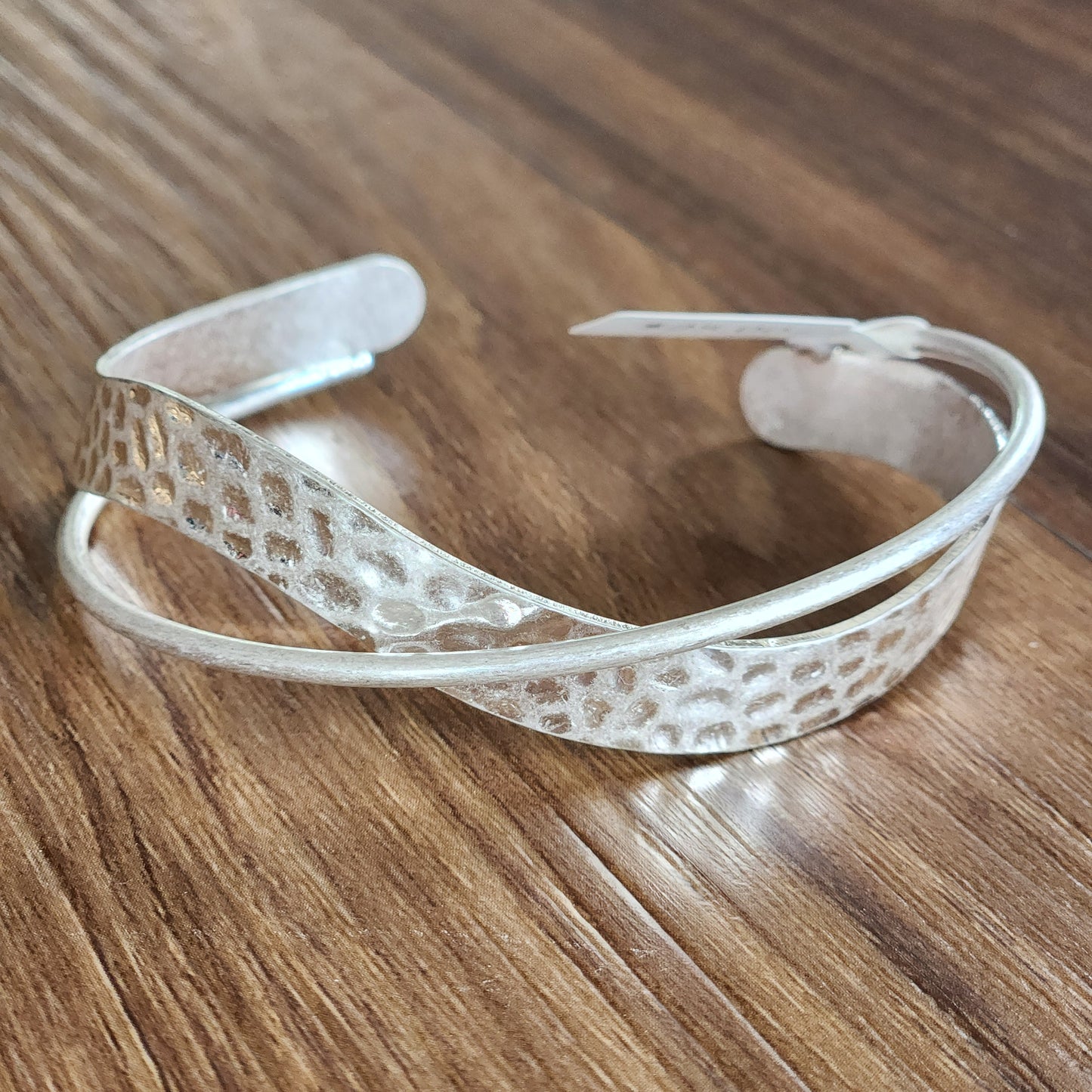 Hammered Criss Cross Fashion Bracelets
